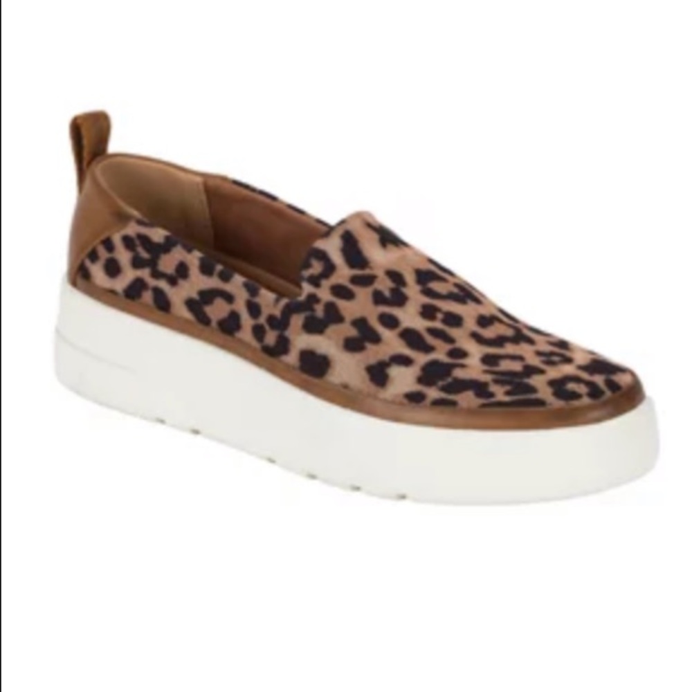 (NIB) Baretraps Nevin Auburn Leopard Print Platform Slip On Sneaker. Sz. 7.5